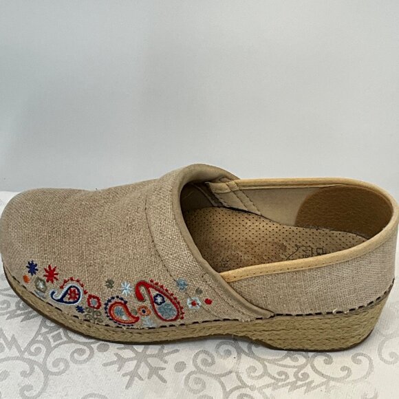 Dansko Vegan Embroidered Floral Retro Rustic Slip-On Clogs Size 39 - Picture 6 of 8